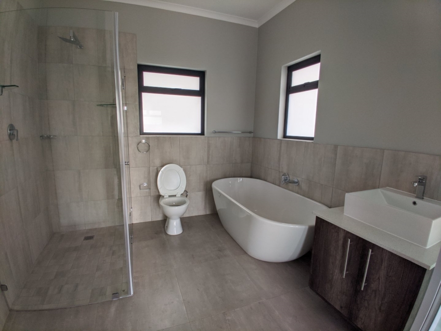 3 Bedroom Property for Sale in Kidds Beach Eastern Cape